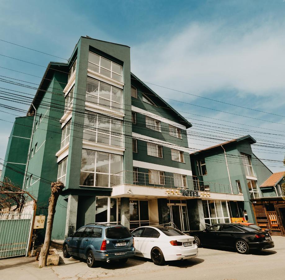 Hotel Atlantis Tulcea Buitenkant foto